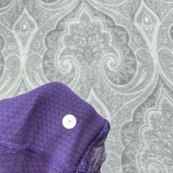 Womens Lululemon Run: Tame Me Tank - Picture 4 of 4